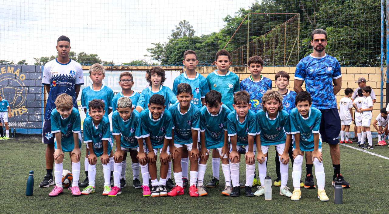 Alunos da categoria 03 em treino